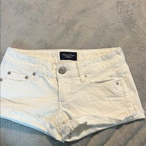 American Eagle Outfitters Women's Cream Corduroy Jean Shorts Sz 0
